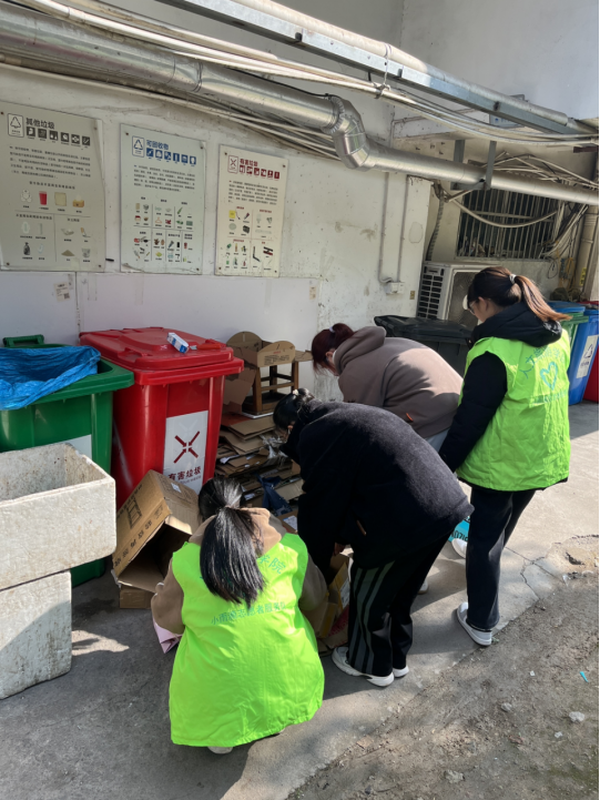 澳门十大信誉网赌大全开展宣传“垃圾分类”志愿服务活动